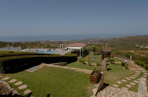 Somatas House | 220 m² House ∙ 4 bedrooms ∙ 10 guests