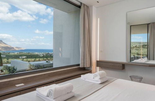 Kissamos House | 220 m² House ∙ 5 bedrooms ∙ 10 guests