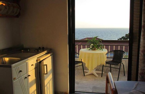 Plomari Bed & Breakfast | 23 m² Bed and breakfast ∙ 3 guests