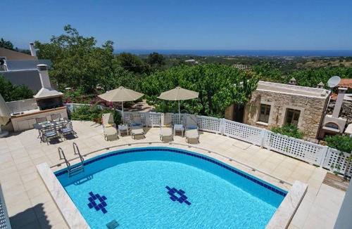 Skouloufia House | 230 m² House ∙ 4 bedrooms ∙ 8 guests