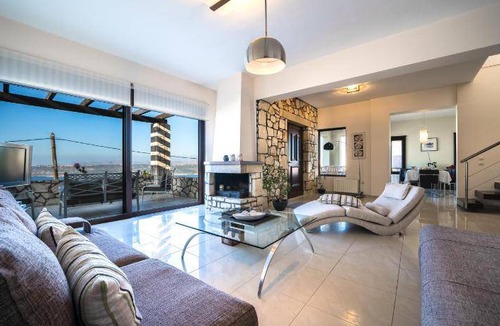 Megala Chorafia Villa | 230 m² Villa ∙ 3 bedrooms ∙ 6 guests