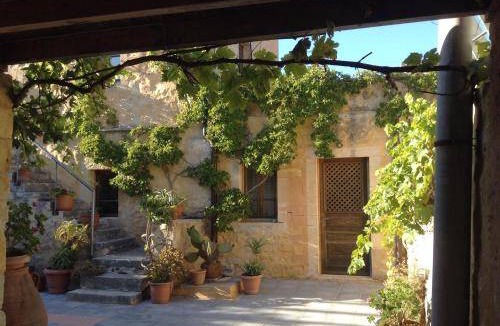 Apokoronas Villa | 235 m² Villa ∙ 5 bedrooms ∙ 10 guests
