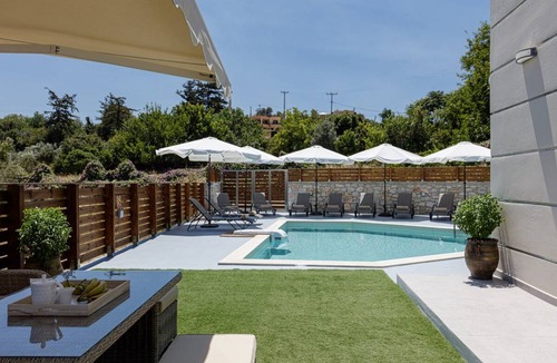 Perama Villa | 235 m² Villa ∙ 5 bedrooms ∙ 12 guests