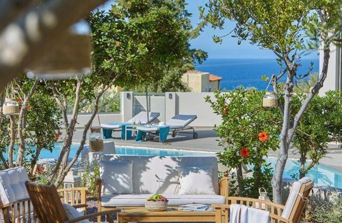 Koutouloufari Hotel | 250 m² Hotel ∙ 4 bedrooms ∙ 8 guests