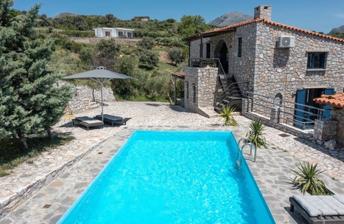 Lampini Villa | 260 m² Villa ∙ 5 bedrooms ∙ 12 guests