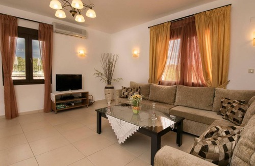 Kirianna House | 270 m² House ∙ 5 bedrooms ∙ 13 guests