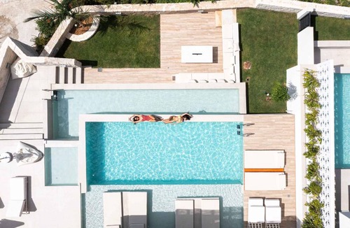 Limeniskos House | 280 m² House ∙ 7 bedrooms ∙ 16 guests