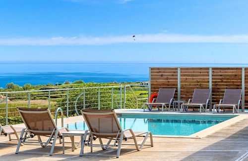 Filaki House | 280 m² House ∙ 8 bedrooms ∙ 24 guests