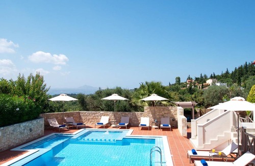 Gavalochori Villa | 296 m² Villa ∙ 6 bedrooms ∙ 13 guests