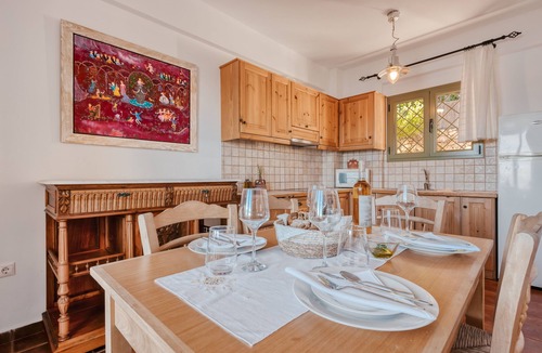 Spanokhorion Villa | 3 bedroom/5 bathr Villa/private pool/breathtaking sea views/6mins from beach