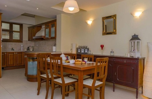 Rethymno Apartment | 3-Bedroom Seafront Maisonette, A/C, Balcony & 2 Terraces with Amazing Views of Rethymno City & Beach