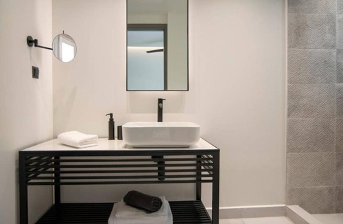 Glyfada Apartment | 30 m² Apartment ∙ 2 guests