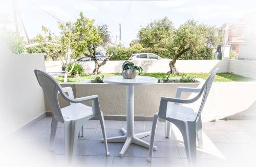Petaloudes Apartment | 30 m² Serviced apartment ∙ 2 guests