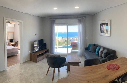Koutsounari House | 300 m² House ∙ 8 bedrooms ∙ 20 guests
