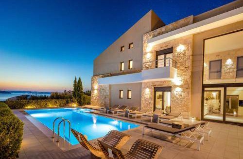 Plaka Resort | 300 m² Resort ∙ 4 bedrooms ∙ 8 guests