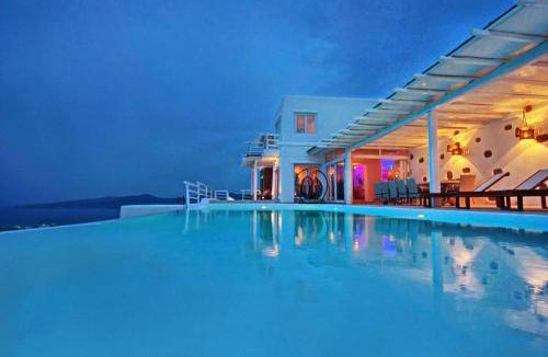 Fanari Villa | 300 m² Villa ∙ 8 bedrooms ∙ 16 guests