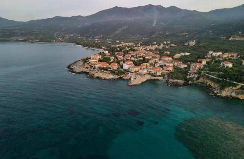 Kardamyli Villa | 300 m² Villa ∙ 5 bedrooms ∙ 10 guests