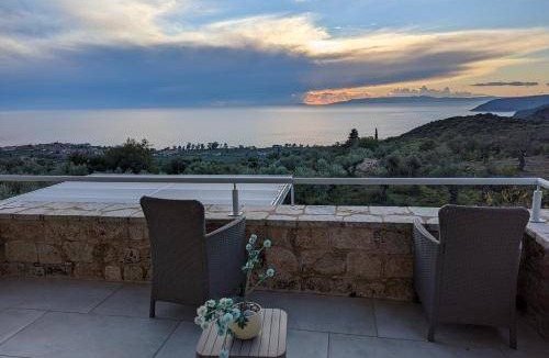 Kardamyli Villa | 300 m² Villa ∙ 5 bedrooms ∙ 10 guests