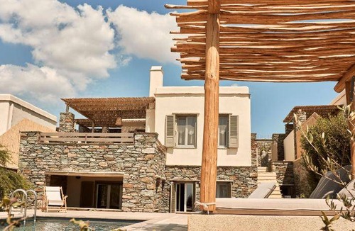 Agios Fokas Resort | 330 m² Resort ∙ 7 bedrooms ∙ 127 guests
