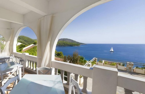 Skopelos Resort | 36 m² Resort ∙ 4 guests