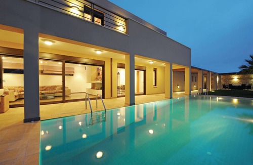Skaleta House | 390 m² House ∙ 4 bedrooms ∙ 8 guests