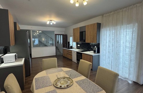 Alimos Apartment | 4 Bedrooms, 3 Bathrooms apartment