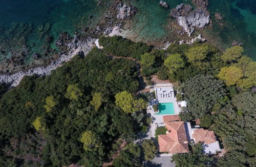 Sivota Villa | 400 m² Villa ∙ 7 bedrooms ∙ 14 guests