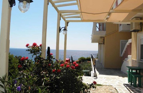 Plomari Apartment | 45 m² Apartment ∙ 2 bedrooms ∙ 4 guests