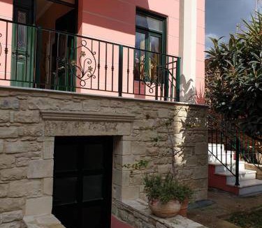 Mires Apartment | 45 m² Apartment ∙ 2 bedrooms ∙ 4 guests
