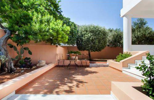 Old Hersonissos Villa | 450 m² Villa ∙ 3 bedrooms ∙ 8 guests