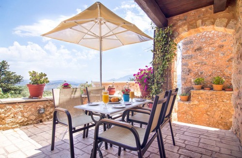 Samonas House | 55 m² House ∙ 2 bedrooms ∙ 3 guests