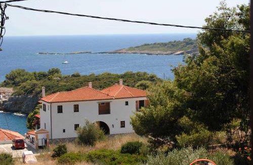 Votsi Apartment | 60 m² Apartment ∙ 3 bedrooms ∙ 6 guests