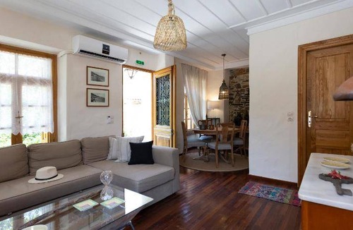 Agios Konstantinos Villa | 60 m² Villa ∙ 9 guests