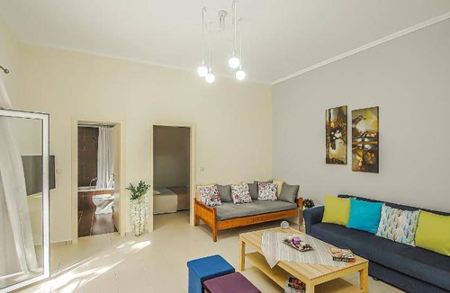 Livadia Apartment | 65 m² Apartment ∙ 1 bedroom ∙ 4 guests