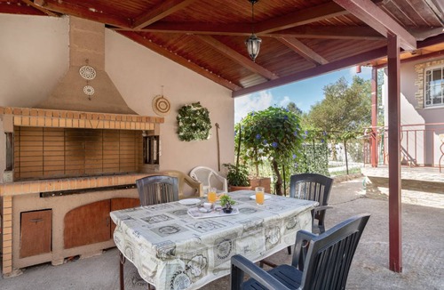 Kryoneri House | 65 m² Finca ∙ 2 bedrooms ∙ 5 guests