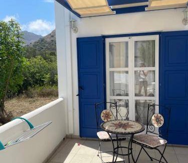 Tilos House | 65 m² House ∙ 3 guests