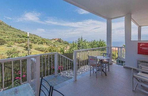 Xirokastello Apartment | 70 m² Serviced apartment ∙ 10 guests