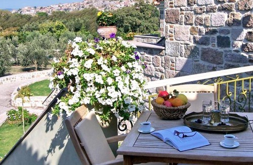 Mithimna Apartment | 70 m² Serviced apartment ∙ 5 guests