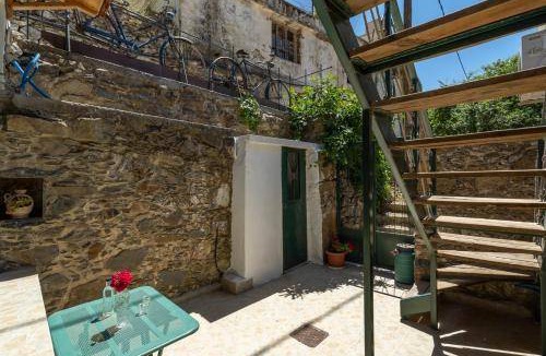 Perivolia House | 74 m² House ∙ 2 bedrooms ∙ 4 guests