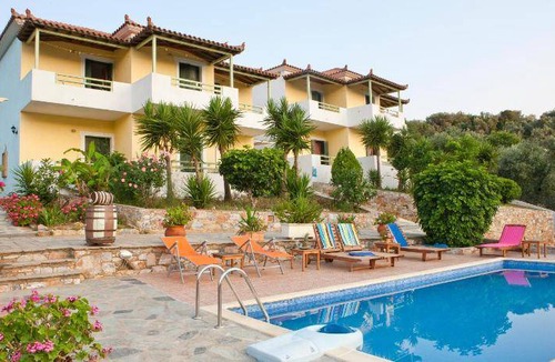 Skopelos Apartment | 75 m² Apartment ∙ 2 bedrooms ∙ 5 guests