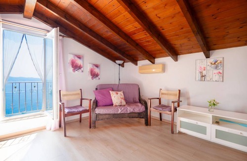 Vlachatika House | 75 m² House ∙ 2 bedrooms ∙ 4 guests