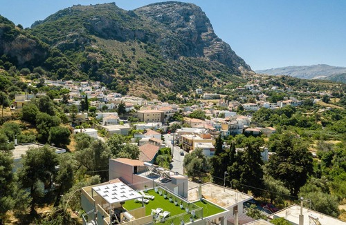 Spilion House | 75 m² House ∙ 2 bedrooms ∙ 6 guests