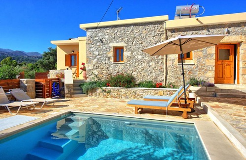 Embrosneros Villa | 75 m² Villa ∙ 1 bedroom ∙ 5 guests