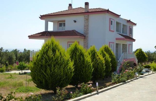Thermaikos House | 79 m² House ∙ 2 bedrooms ∙ 4 guests