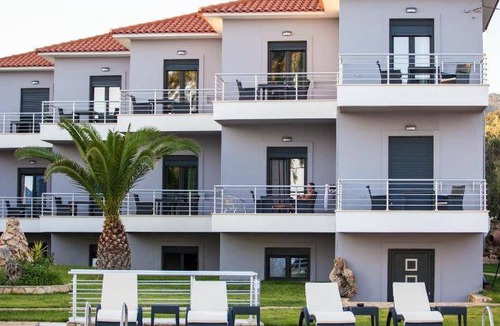 Plomari Apartment | 80 m² Apartment ∙ 2 bedrooms ∙ 5 guests