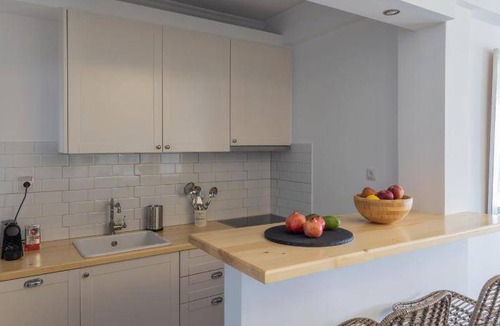 Saronida Apartment | 80 m² Apartment ∙ 2 bedrooms ∙ 4 guests