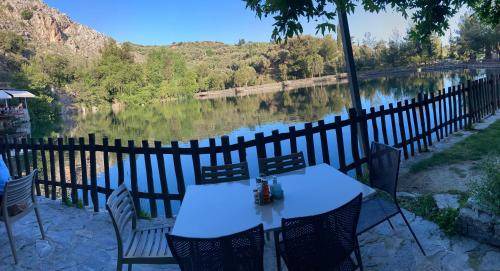 Zaros House | 80 m² House ∙ 2 bedrooms ∙ 6 guests