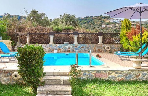 Exopoli House | 80 m² House ∙ 2 bedrooms ∙ 6 guests