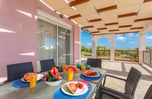 Paliki Villa | 83 m² Villa ∙ 2 bedrooms ∙ 5 guests