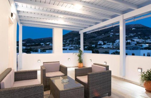 Paros Apartment | 90 m² Apartment ∙ 3 bedrooms ∙ 127 guests